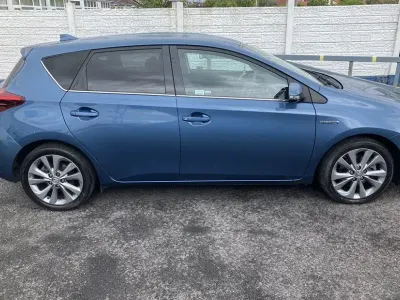Used Toyota Auris Hybrid 136 HP (100 kW) 2016