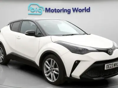 Używany Toyota C-HR Sport 184 KM (135 kW) 2023 Biały SUV