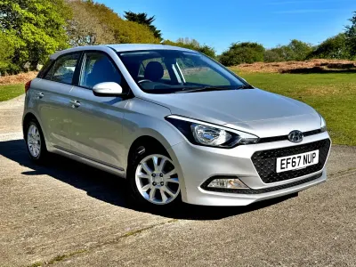 Używany Hyundai i20 SE 84 KM (61 kW) 2017 Srebrny Hatchback