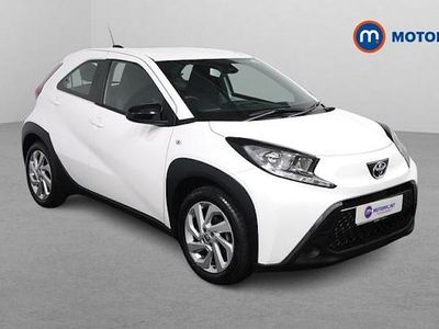 Begagnad Toyota Aygo X PURE 72 HK (52 kW) 2024 Vit SUV