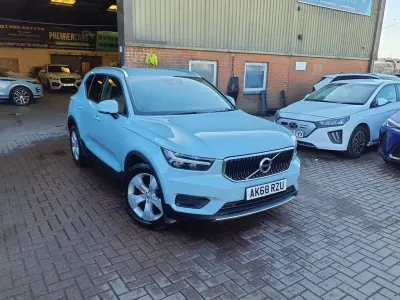 Used Volvo XC40 Momentum 150 HP (110 kW) 2018 Blue SUV