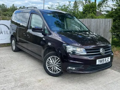 Begagnad VW Caddy Maxi Life 2019 Lila Minibuss