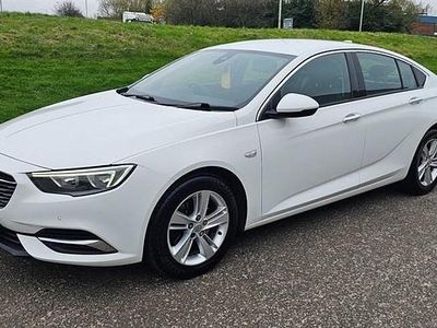 Used Vauxhall Insignia Sport 167 HP (122 kW) 2017 White Hatchback