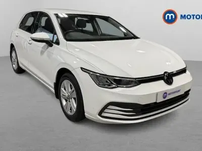 Second-hand VW Golf VIII Life 131 CP (96 kW) 2024 Hatchback