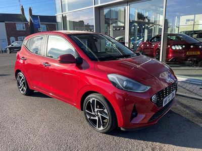 Used Hyundai i10 Premium 84 HP (61 kW) 2023 Red Hatchback