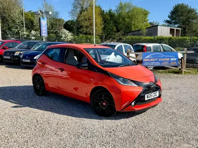 Used Toyota Aygo X-cite 69 HP (50 kW) 2015 Orange Hatchback