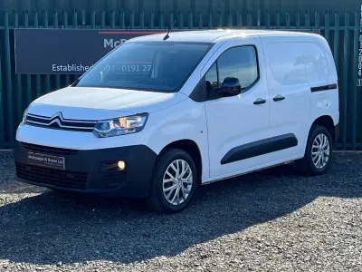 Used Citroën Berlingo 100 HP (73 kW) 2021 White MPV