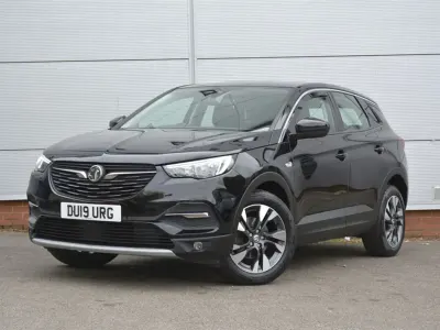 Used Vauxhall Grandland X Sport 130 HP (95 kW) 2019 Black SUV