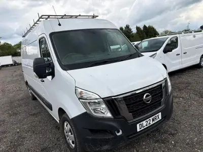 Usado Nissan Interstar Acenta 135 CV (99 kW) 2022 Blanco Van