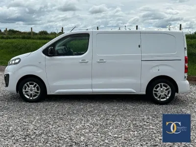 Used Vauxhall Vivaro Sportive 100 HP (73 kW) 2022 White MPV