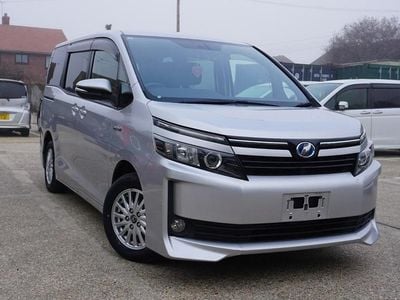 Silver Used 2025 Toyota Noah MPV | £12,995 (Super price)