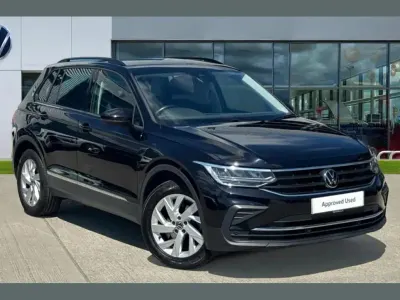 Second-hand VW Tiguan Life 150 CP (110 kW) 2022 Negru SUV