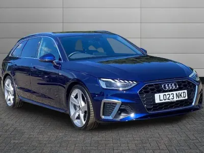 Used Audi A4 S-Line 204 HP (150 kW) 2023 Navarra blue Estate