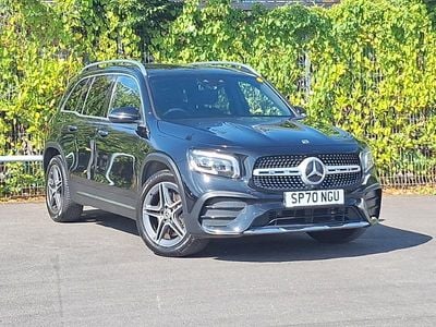 Mercedes GLB220