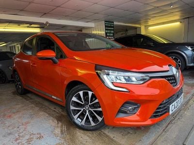 Used Renault Clio V Iconic 2020 Orange Hatchback