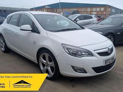 White Used 2012 Vauxhall Astra SRi Hatchback | £2,957 (Fair price)