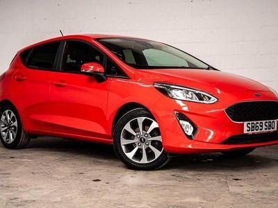 Usado Ford Fiesta Trend 85 HP (62 kW) 2019 Vermelho Citadino