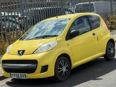 Used Peugeot 107 68 HP (50 kW) 2009 Yellow Hatchback