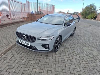 Usado Volvo V60 Ultra 197 CV (144 kW) 2025 Gris Familiar