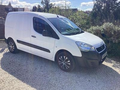 Used Peugeot Partner 2018 White