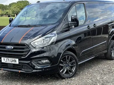 Used Ford Transit Custom Sport 185 HP (136 kW) 2021 Black Van