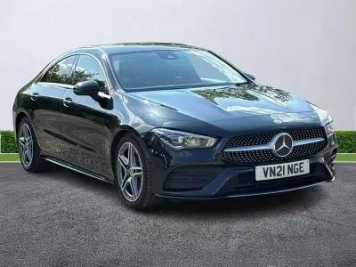 Begagnad Mercedes CLA200 AMG line 2021 Svart Sportkupé