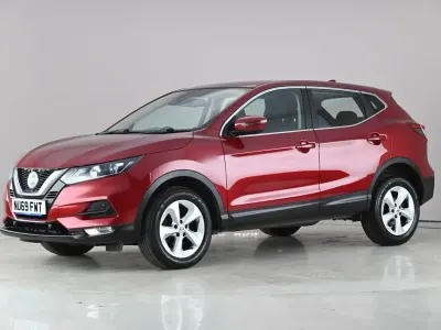 Used Nissan Qashqai Acenta Premium 116 HP (85 kW) 2019 Red SUV