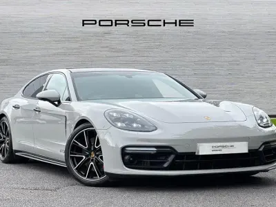 Used Porsche Panamera 460 HP (338 kW) 2020 Crayon Hatchback