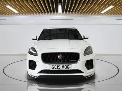 Usado Jaguar E-Pace R-Dynamic 150 HP (110 kW) 2019 Branco SUV