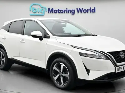 Used Nissan Qashqai N-Connecta 140 HP (102 kW) 2023 White SUV