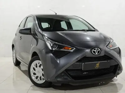 Used Toyota Aygo X-play 72 HP (52 kW) 2021 Grey Hatchback