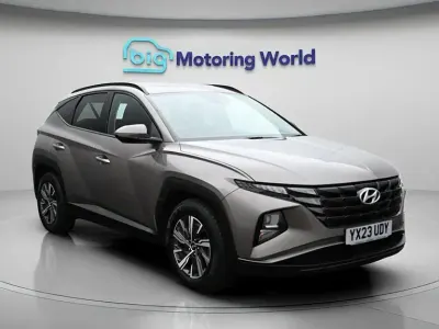 Używany Hyundai Tucson SE 150 KM (110 kW) 2023 Brązowy SUV