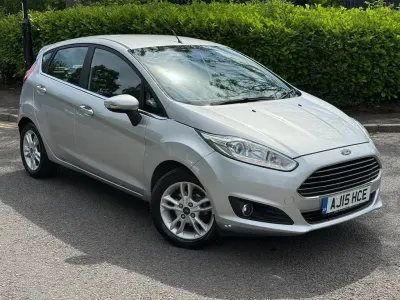 Used Ford Fiesta Zetec 120 HP (88 kW) 2015 Silver Hatchback