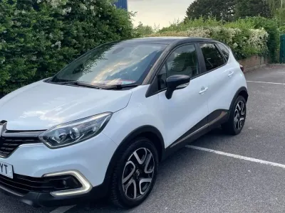 Used Renault Captur Iconic 2019 White/black SUV