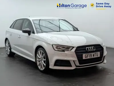 Begagnad Audi A3 Sportback Black Edition 2019 Vit Halvkombi