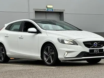 Used Volvo V40 R-Design 2015 White Hatchback
