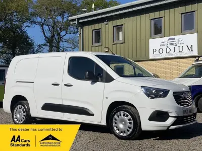 Używany Vauxhall Combo Sportive 2020 Biały Minivan