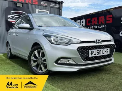 Used Hyundai i20 SE 100 HP (73 kW) 2015 Silver Hatchback