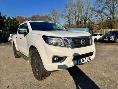 Used Nissan Navara Tekna 190 HP (139 kW) 2019 White Pickup
