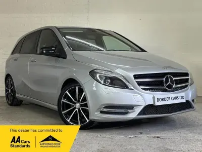 Used Mercedes B180 109 HP (80 kW) 2014 Silver Hatchback