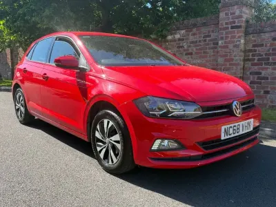 Used VW Polo SE 95 HP (69 kW) 2019 Red Hatchback