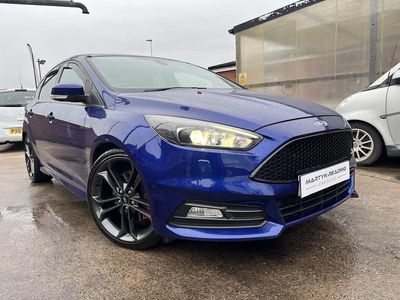 Begagnad Ford Focus ST 2016 Blå Halvkombi