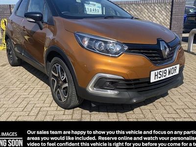 Second-hand Renault Captur Iconic 90 CP (66 kW) 2019 Roșu SUV