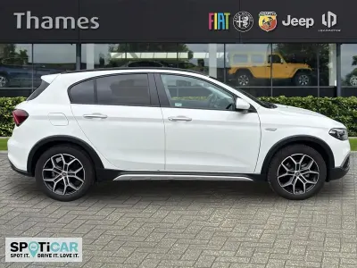 Usado Fiat Tipo Cross 128 HP (94 kW) 2025 Branco Citadino