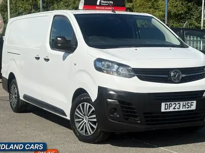 Used Vauxhall Vivaro 101 HP (74 kW) 2023 White MPV