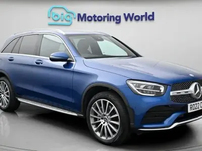 Begagnad Mercedes GLC300e AMG line 320 HK (235 kW) 2022 Blå Kombi