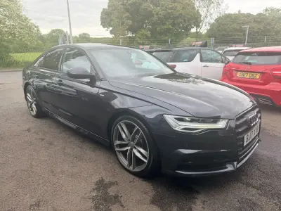 Usado Audi A6 Black Edition 190 HP (139 kW) 2017 Azul Sedan