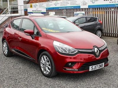 Used Renault Clio IV Dynamique 90 HP (66 kW) 2017 Red Hatchback
