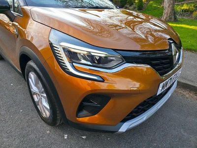 Used Renault Captur Iconic 2022 Orange/black SUV