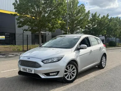 Used Ford Focus Titanium 125 HP (91 kW) 2016 Silver Hatchback